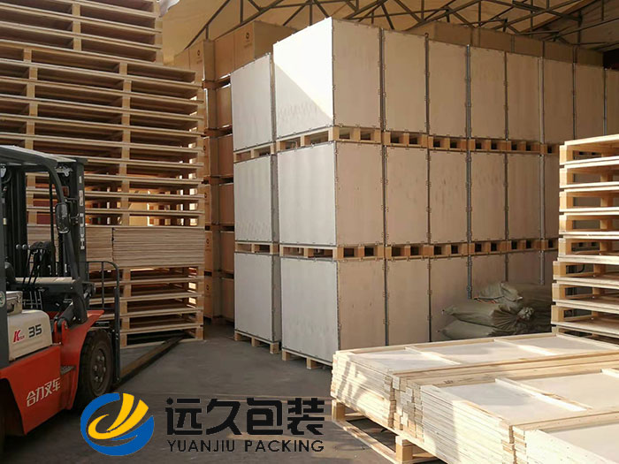 木箱包装在物流运输中的防潮防震安全性和便利性