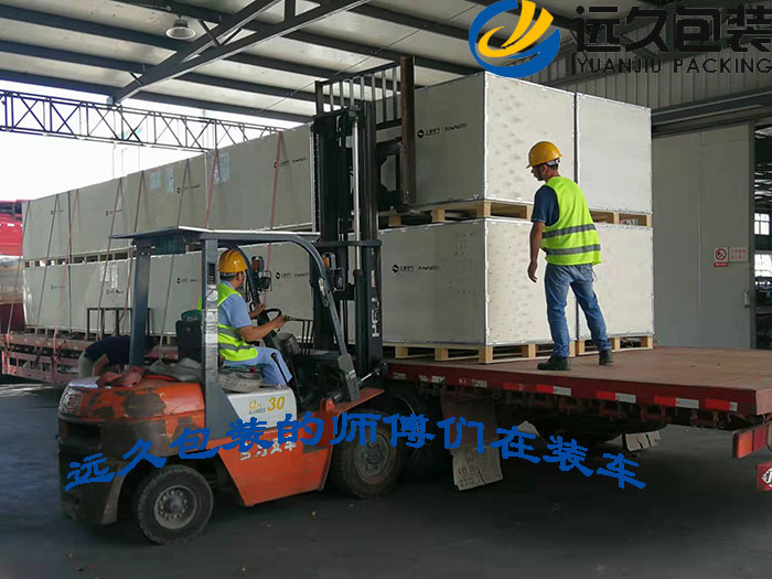 木箱包装的抗震性能与多个因素相关